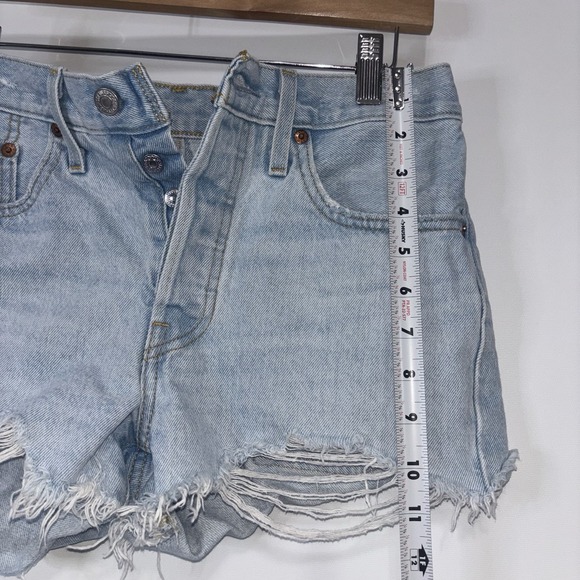 Levi's Premium 501 Distressed Button Fly Denim Shorts Light Wash W25 - Picture 6 of 13